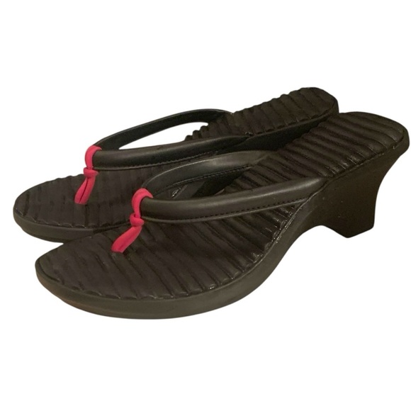 Crocs Cabana Black 3" Wedge Heels Sandals - Picture 4 of 9